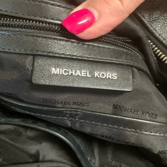 Michael Kors Gray & Black Logo Fulton Handbag - Picture 9 of 11